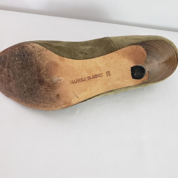 SINGLE right shoe- Manolo Blahnik olive green suede peep toe pump - Picture 6 of 6